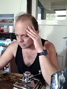 Snapshot of 1Kalandor@xh chatting on 10.18.25 1Kalandorxh online show from 10.18.25