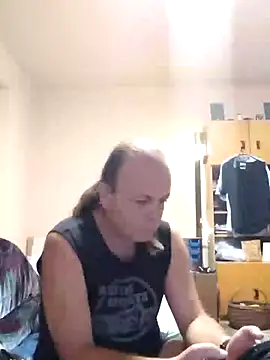 Snapshot of 1Kalandor@xh chatting on 10.20.25 1Kalandorxh online show from 10.20.25