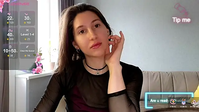 Snapshot of marrycolins chatting on 02.12.25 marrycolins online show from 02.12.25