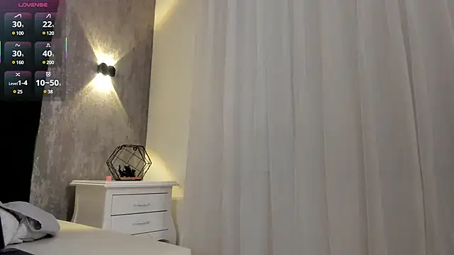 Annie Watson  online show from 03.18.25