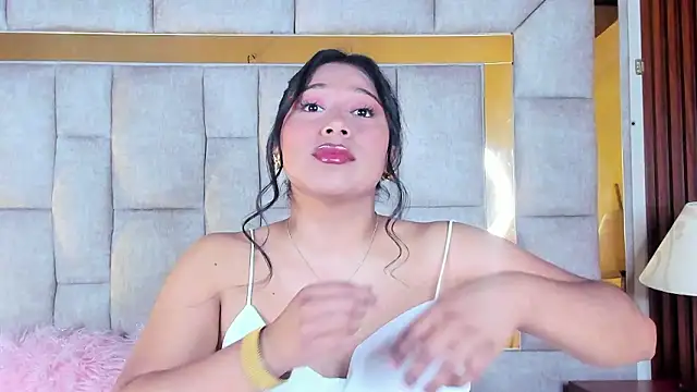 LinnaGardenia online show from 02.03.26