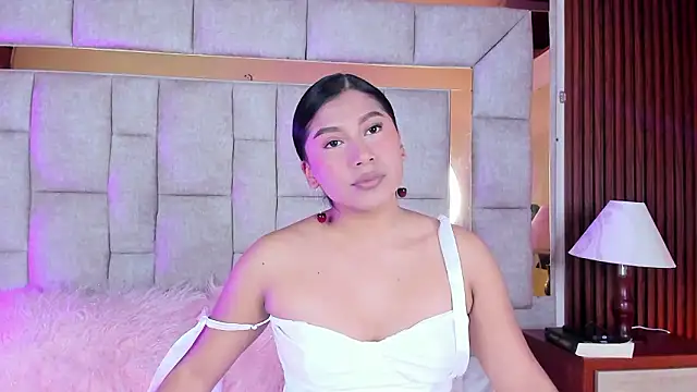 LinnaGardenia online show from 02.05.26