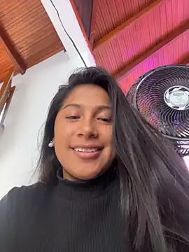 LinnaGardenia online show from 04.14.26