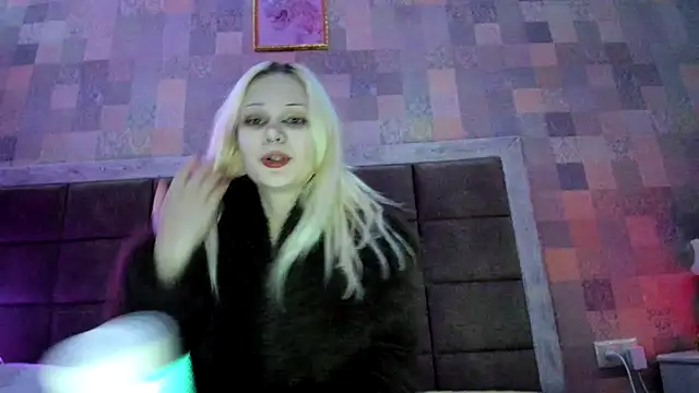 Snapshot of sashakiss99 chatting on 10.02.25 sashakiss99 online show from 10.02.25