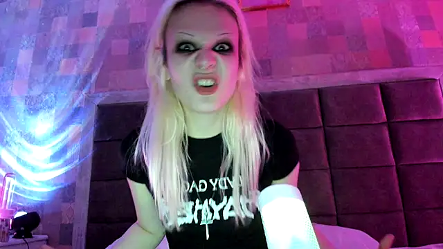 Snapshot of sashakiss99 chatting on 10.27.25 sashakiss99 online show from 10.27.25