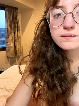 Snapshot of _foxygirl_ chatting on 11.25.25 foxygirl online show from 11.25.25