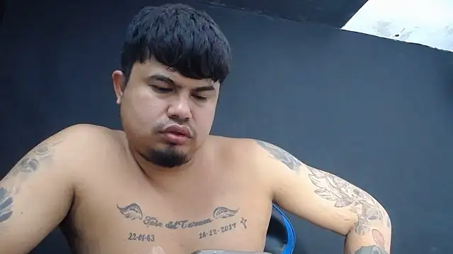 Snapshot of DickMasterfindom chatting on 06.18.26 DickMasterfindom online show from 06.18.26