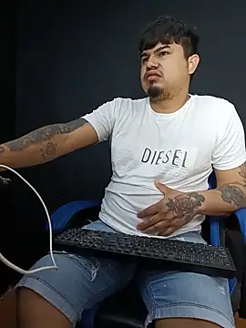 Snapshot of DickMasterfindom chatting on 06.20.26 DickMasterfindom online show from 06.20.26