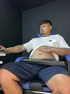 Snapshot of DickMasterfindom chatting on 07.02.26 DickMasterfindom online show from 07.02.26