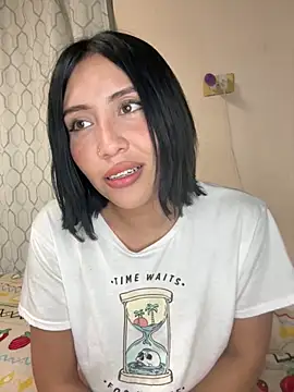 LunaAurora3 online show from 11.19.25