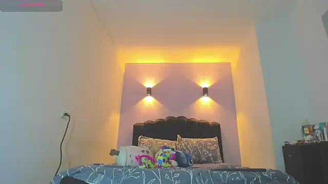 Sofia Clauss  online show from 05.19.26