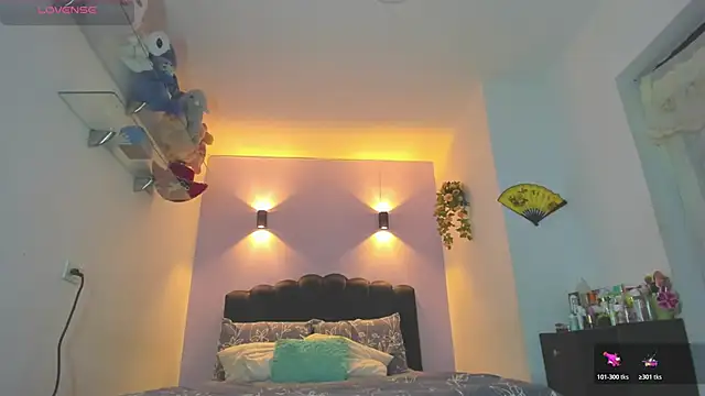 Sofia Clauss  online show from 05.27.26