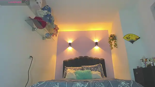 Sofia Clauss  online show from 05.29.26