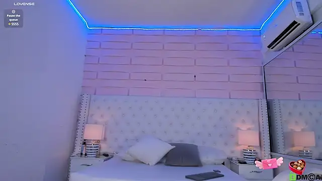 Snapshot of Yaaky_ chatting on 03.12.25 Yaaky online show from 03.12.25