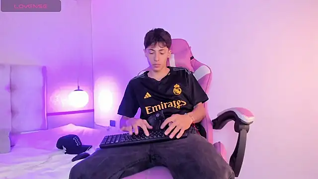 AlessandroDybala online show from 12.28.24