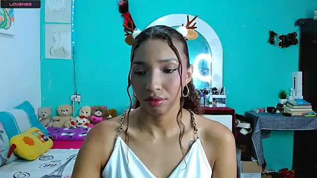 sensitive brunette online show from 12.20.25