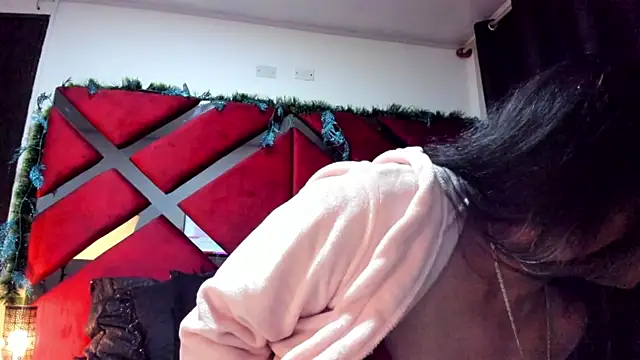 Snapshot of Kendra-Foxxy chatting on 01.10.25 Kendra-Foxxy online show from 01.10.25