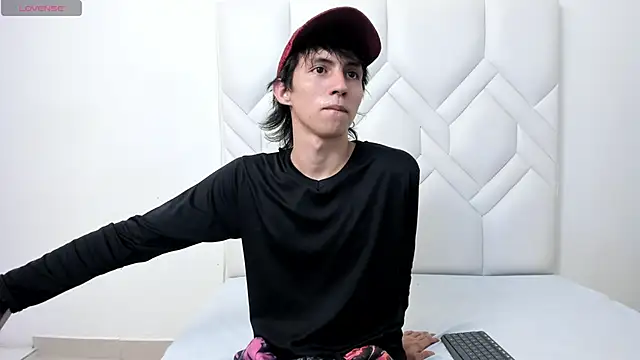 JeanRam18 online show from 09.12.25