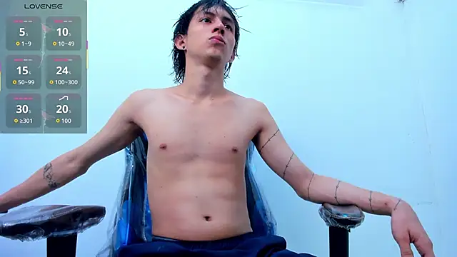 JeanRam18 online show from 10.31.25