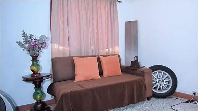 Lauren A online show from 10.22.25