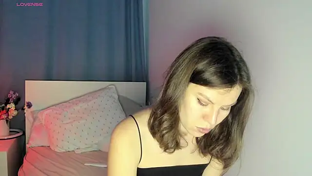 Snapshot of fifth_element chatting on 02.16.25 fifth element online show from 02.16.25