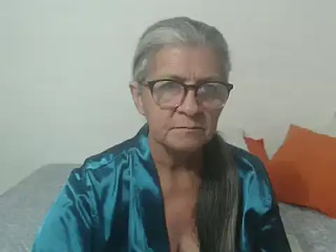 Snapshot of candy_mature_ chatting on 01.14.25 candy mature online show from 01.14.25