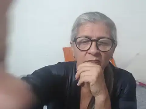 Snapshot of candy_mature_ chatting on 01.16.25 candy mature online show from 01.16.25
