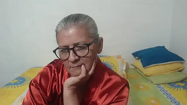 Snapshot of candy_mature_ chatting on 02.03.25 candy mature online show from 02.03.25