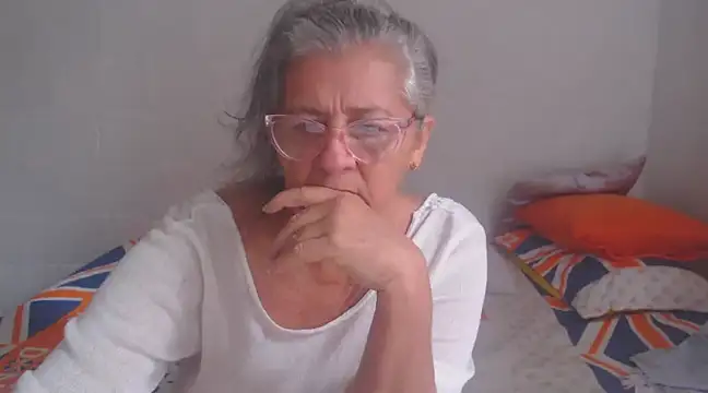 Snapshot of candy_mature_ chatting on 02.24.25 candy mature online show from 02.24.25