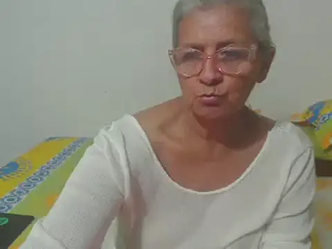 Snapshot of candy_mature_ chatting on 03.07.25 candy mature online show from 03.07.25