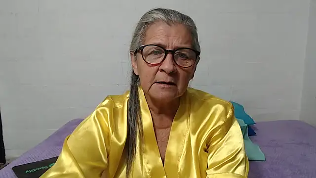 Snapshot of candy_mature_ chatting on 09.21.25 candy mature online show from 09.21.25
