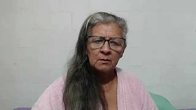 Snapshot of candy_mature_ chatting on 10.05.25 candy mature online show from 10.05.25