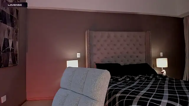 vangie  online show from 10.05.25