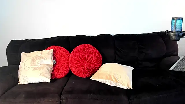 yiauana online show from 03.09.25