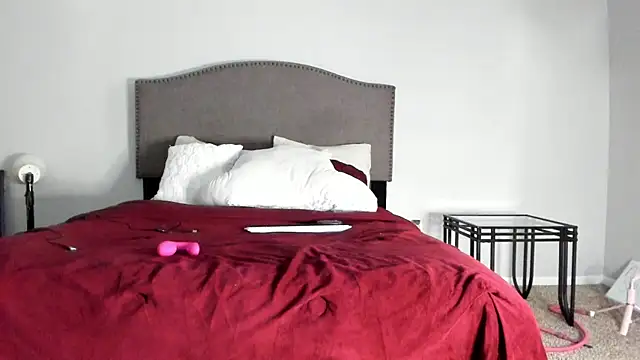 yiauana online show from 09.23.25