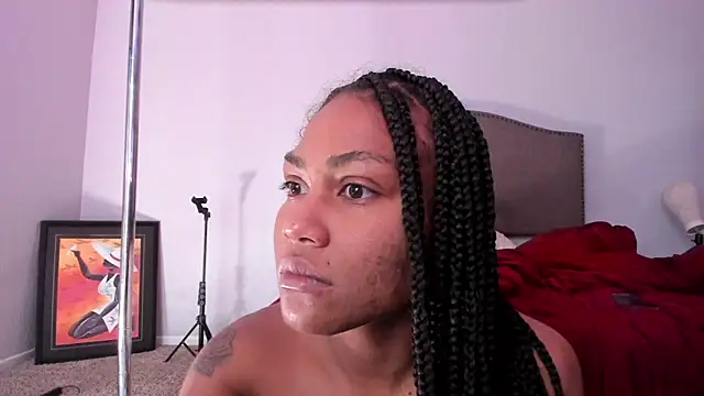 yiauana online show from 10.10.25