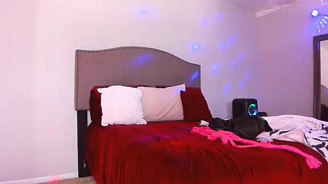 yiauana online show from 01.12.26