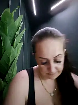 AvaLloyd online show from 03.03.25