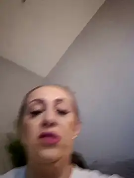 AvaLloyd online show from 03.20.25