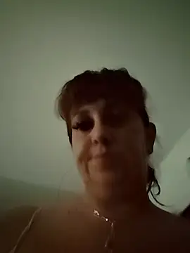 AvaLloyd online show from 11.05.25