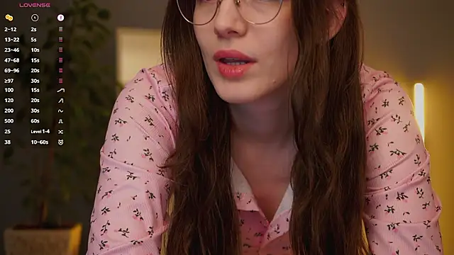 Ester Hill online show from 02.02.26