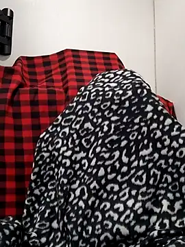 Snapshot of ElliMoor chatting on 12.29.24 ElliMoor online show from 12.29.24