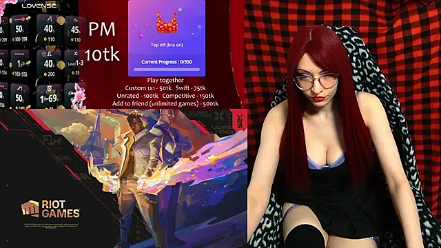 Snapshot of ElliMoor chatting on 10.01.25 ElliMoor online show from 10.01.25