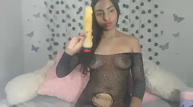 Snapshot of Selena_v chatting on 01.15.25 Selena v online show from 01.15.25