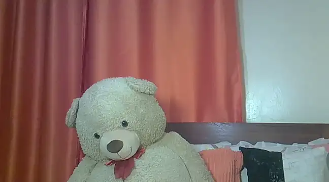 Snapshot of freaky_juicy chatting on 02.07.25 freaky juicy online show from 02.07.25