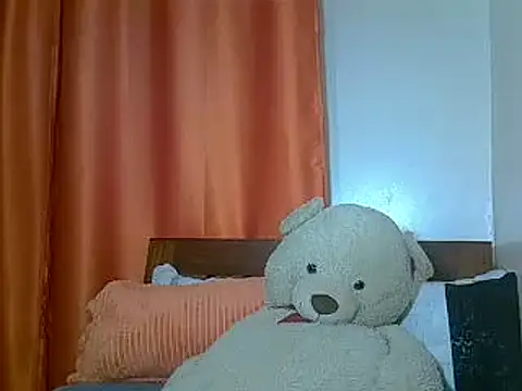 Snapshot of freaky_juicy chatting on 03.08.25 freaky juicy online show from 03.08.25