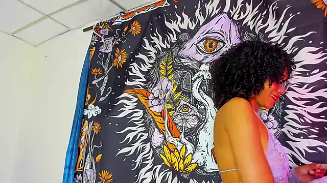 Snapshot of arii_barthon chatting on 12.25.24 arii barthon online show from 12.25.24