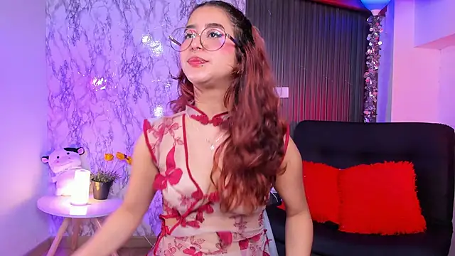 chloe blue online show from 02.22.25