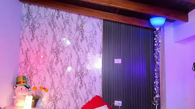 chloe blue online show from 03.22.25