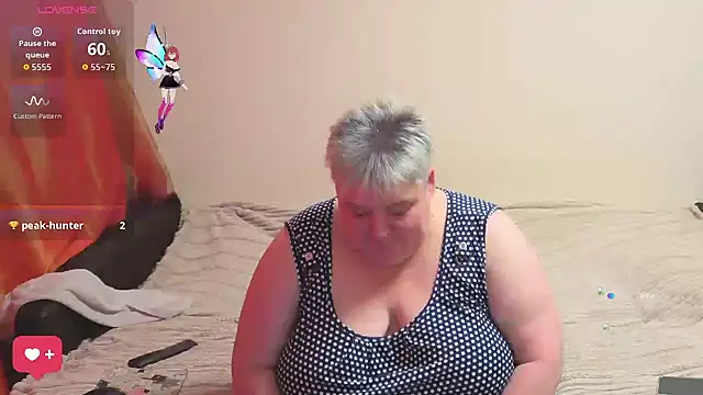 Snapshot of Baunti5555 chatting on 11.15.25 Baunti5555 online show from 11.15.25